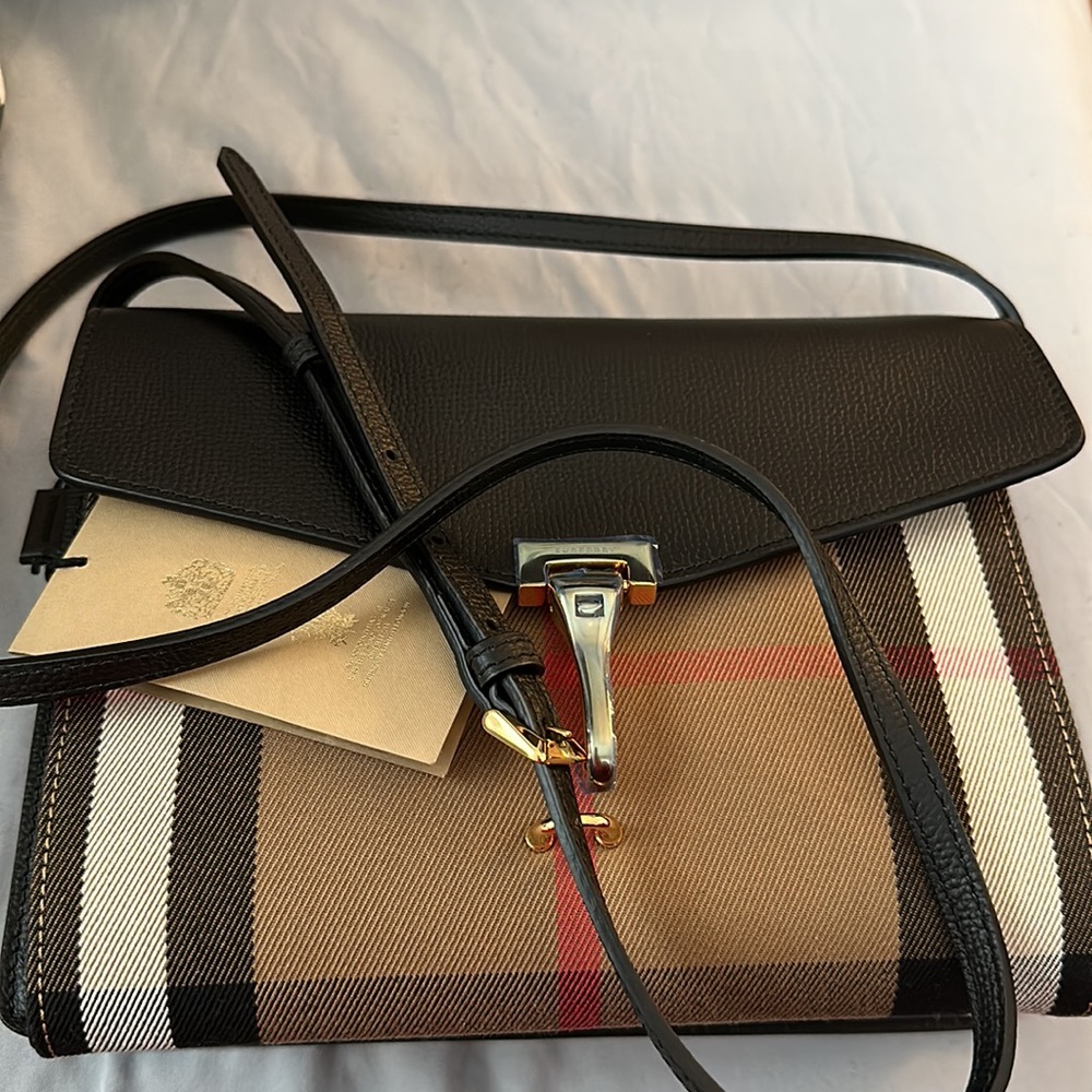 Burberry Macken House Check Derby Leather Crossbody bag - Picture 13 of 13
